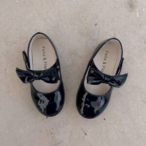 Felix & Flora Navy Velcro Maryjane’s Sz 7